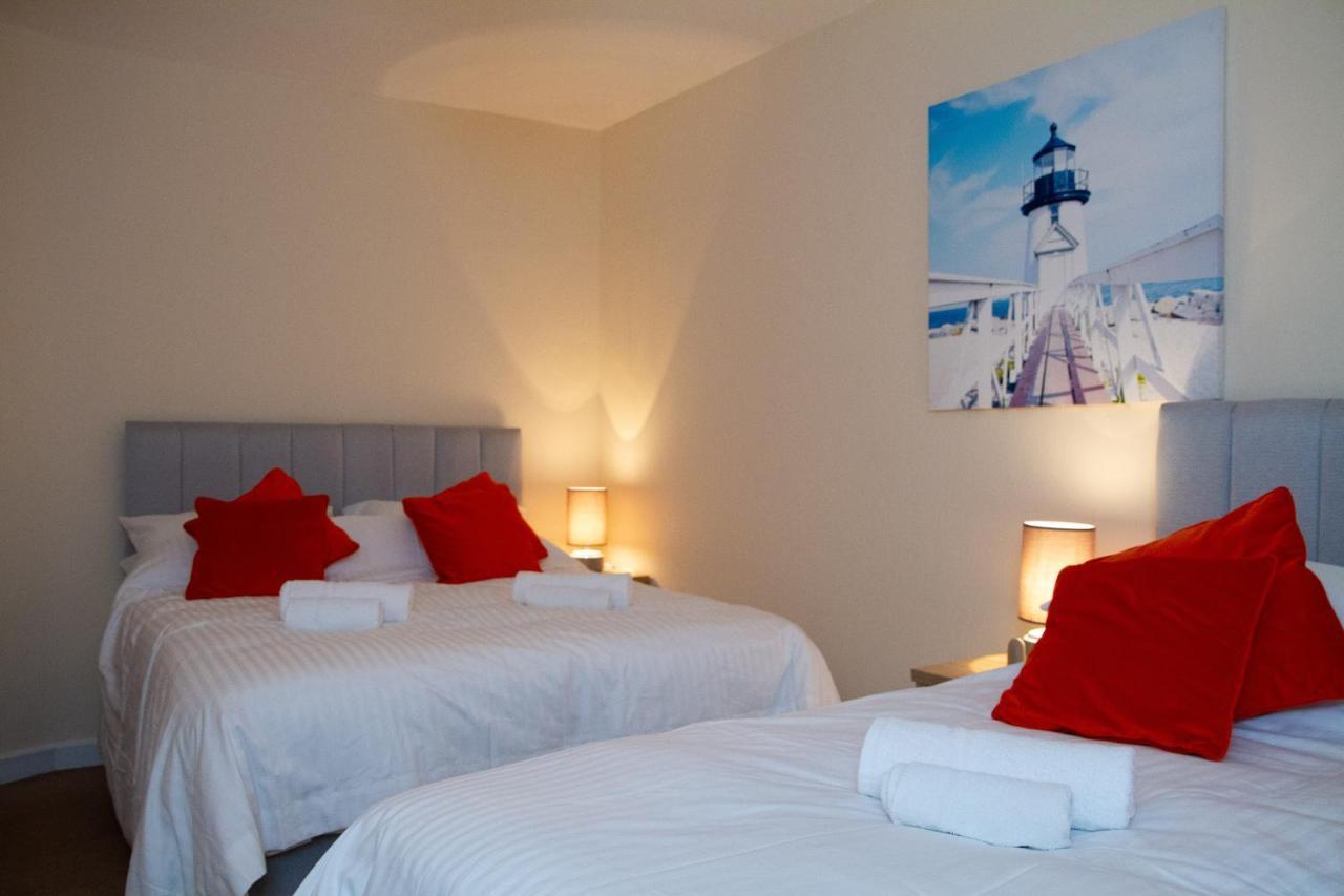 Carvetii - Fox House - 1st floor flat sleeps up to 8 Lejlighed Dunfermline Eksteriør billede